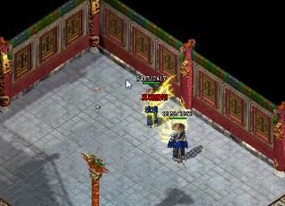 传奇私服网站中屠龙和裁决两把武器都非常有用